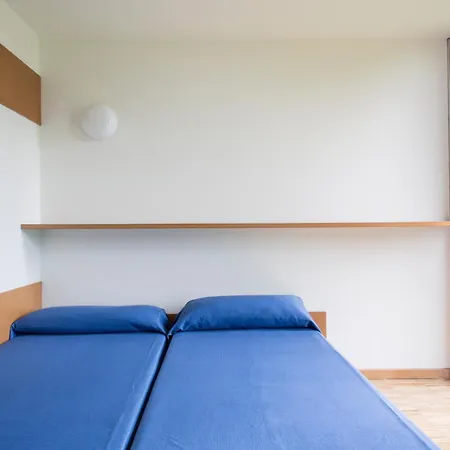 Hostel Residencia Universitaria Resa O Castro Vigo